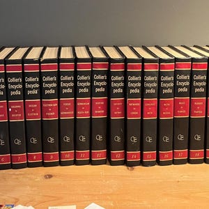 Vintage Colliers Encyclopedia Set From 1967: 24 Volumes + 12 Yearbooks