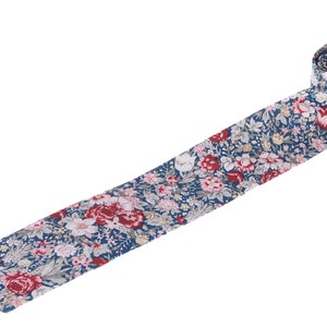 Floral Wedding Ties.Charm Floral Print Tie.Groomsmen Ties.Flower Necktie.Grooms Gifts.Gift for Him.Gift Ideas.