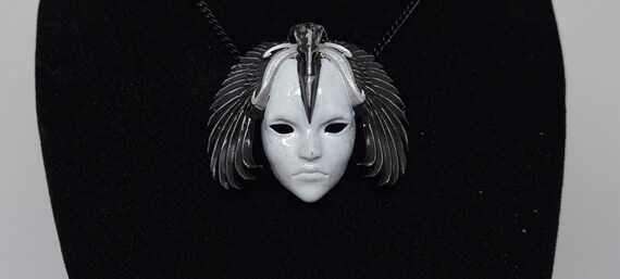 Symbole De La Reine Corbeau La Matrone Des Corbeaux | Etsy Canada