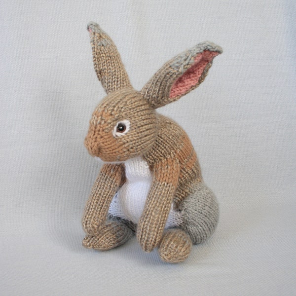 Peluche de lapin sauvage en tricot beige gris lièvre en laine - poupée tricoté amigurumi lapin tricoté