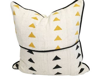Arrow Mudcloth Pillow Cover, White African Pillow, Black and White Fabric Pillow, Ethnic Fabric Pillow, African Decor