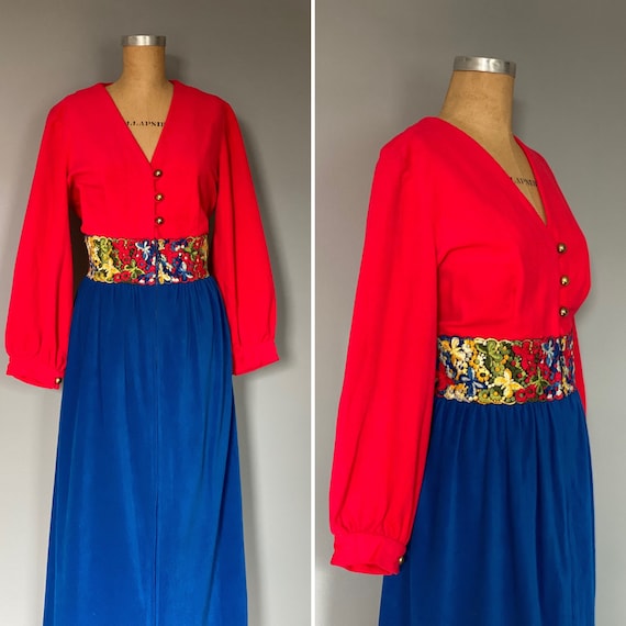Vintage 1970s “Renaissance” Polyester Velour Embro