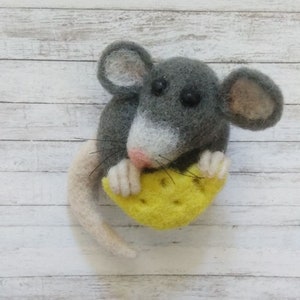 mouse with cheese brooch