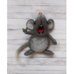 Needle Felted Mouse Brooch: Handmade Wool Soft Sculpture
