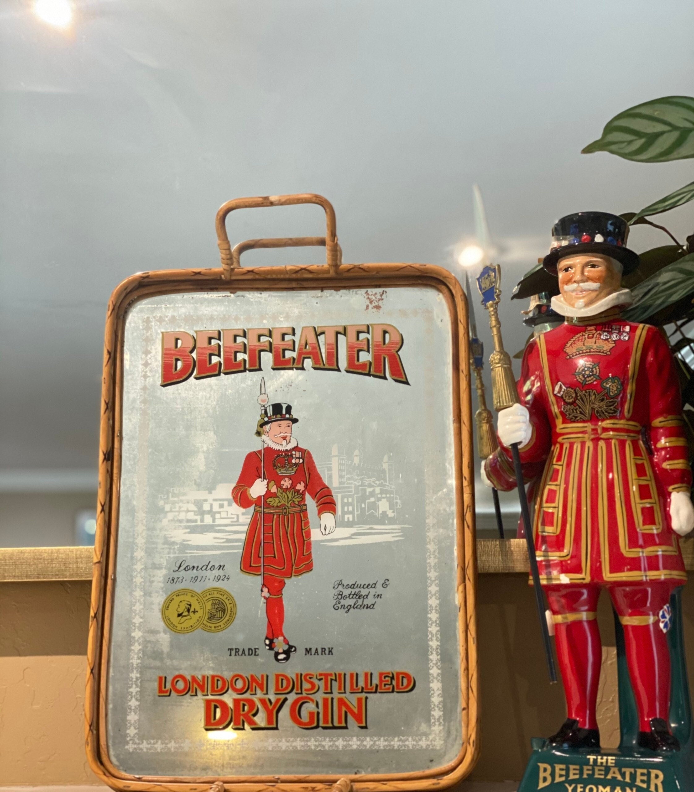 Beefeater Vintage 70’s Beefeaters London Distilled Dry Gin Wood Framed Bar Mirror Tray 