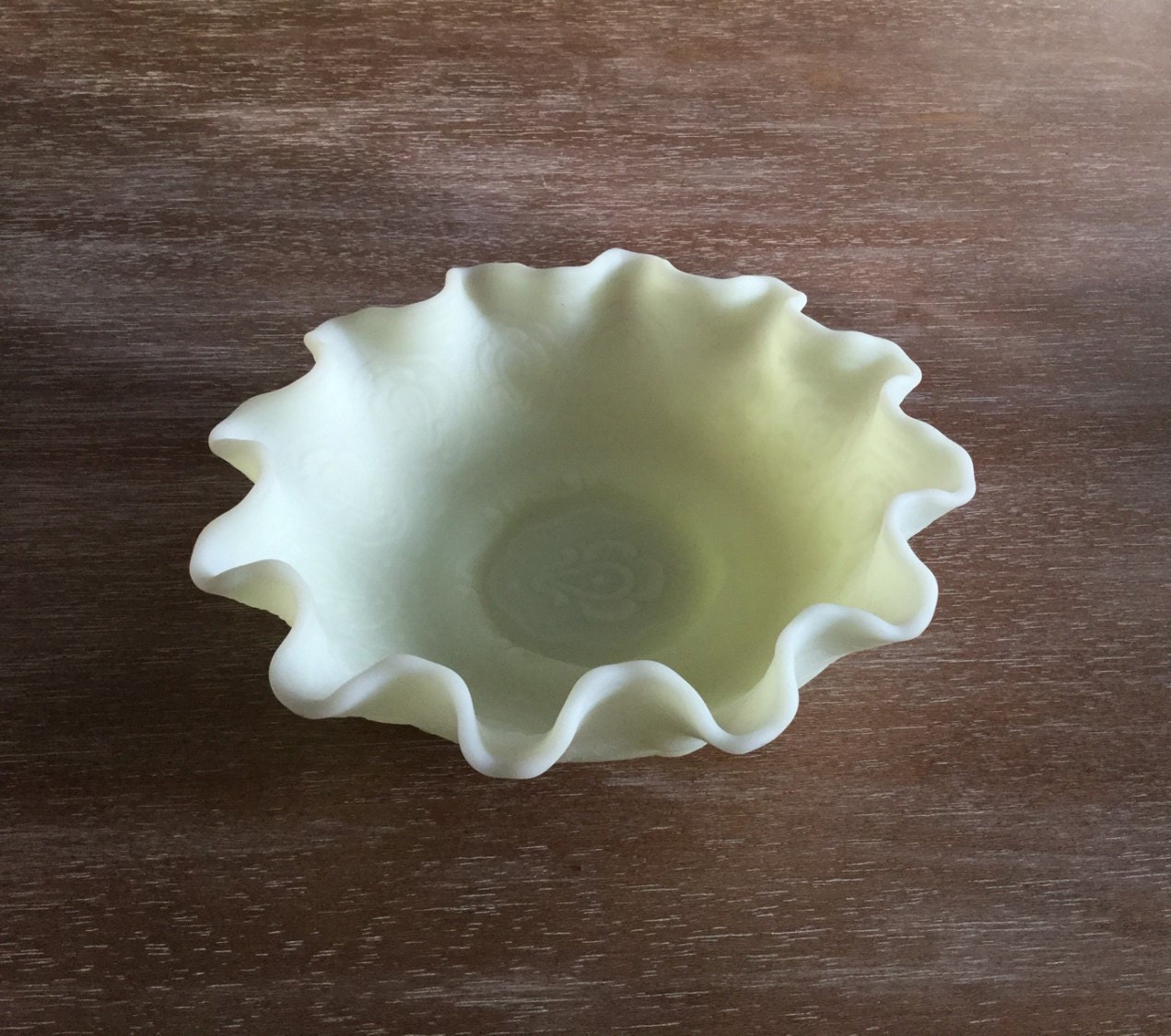 Fenton Lime Green Frosted Satin Glass Bowl With Fluted Edges Green
