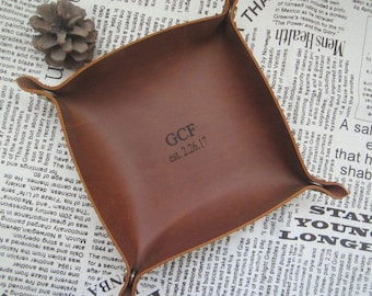 Leather Catch All,Personalized Leather Tray,Custom Engraved Leather Valet Tray,Leather Dish,Catchall,Travel Valet Tray,Desk organizer