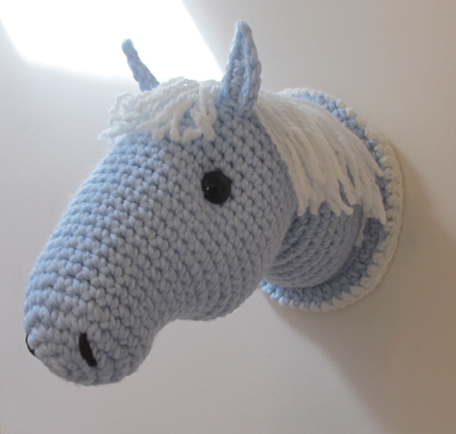 Trophée Grande Tète de Cheval Au Crochet Bleu Clair