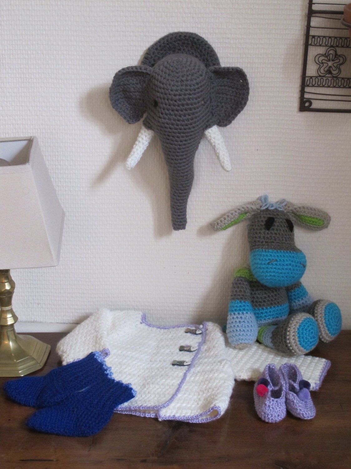 Crochet Elephant Head Wall Hanging Trophy Dark Grey/ Trophée Tète Éléphant Murale Au Crochet, Couleu