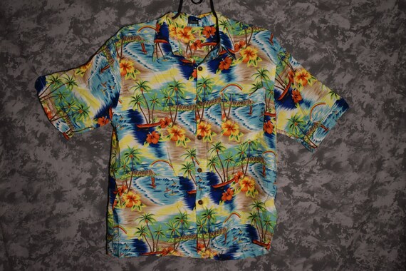 1980's Hawaiian Print Shirt