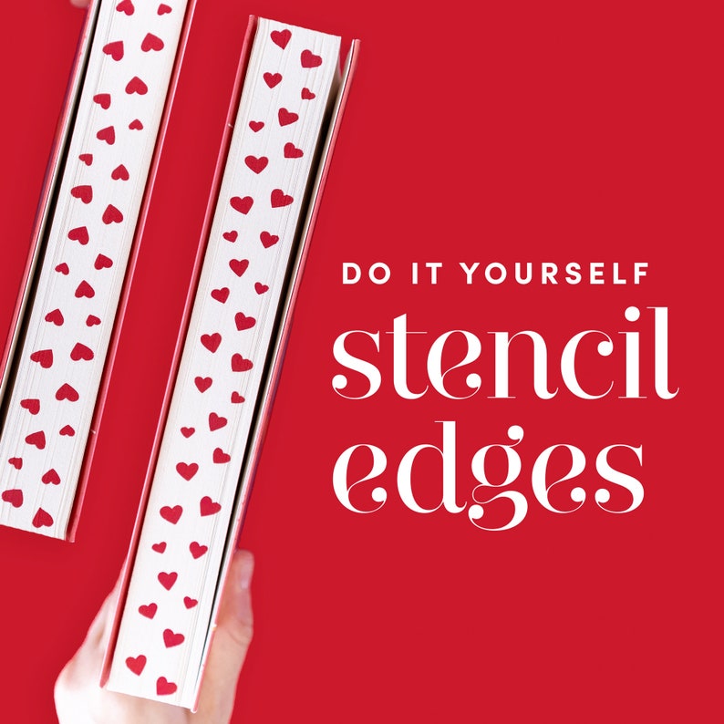 以下が含まれることがあります： 赤いハートが縁に印刷された2冊の本。赤い背景に白い文字で「DO IT YOURSELF stencil edges」と書かれています。