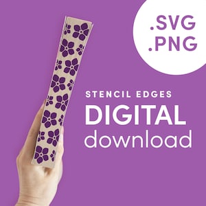 以下が含まれることがあります： 紫色の花が繰り返しパターンで描かれたステンシルデザインのデジタルダウンロードです。デザインは本の背表紙に表示され、テキスト「STENCIL EDGES DIGITAL download」が表示されています。ファイル形式は.SVGと.PNGです。