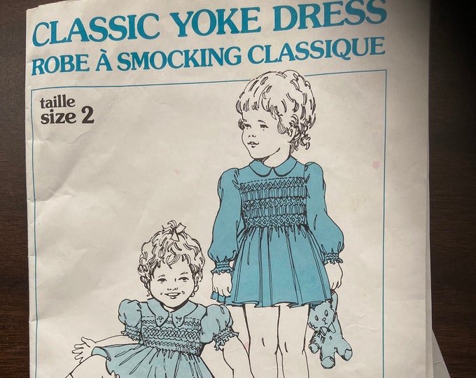 Classic smocked dress by Grace L. Knott Size 2 only