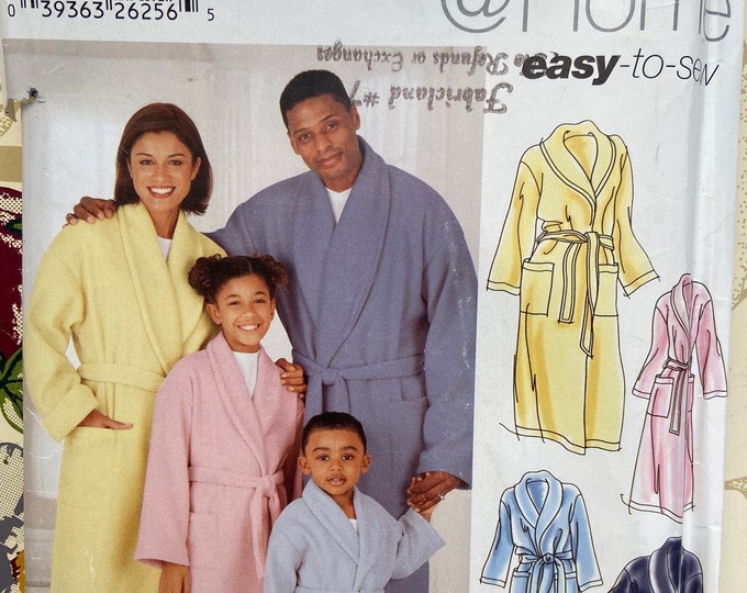 Bathrobes for the entire family Simplicity sewing pattern