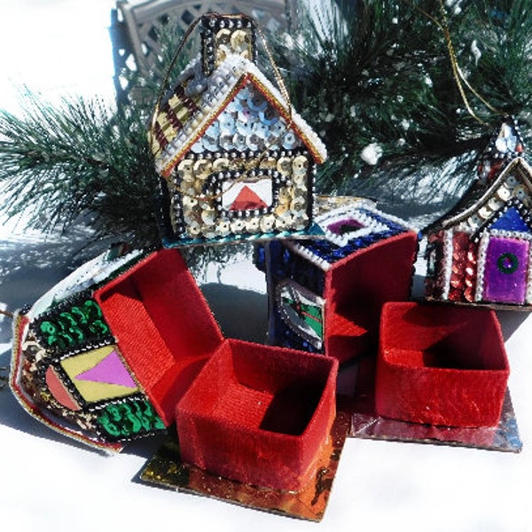 Vintage Christmas Holiday décor -Vintage Gift Box Christmas Ornament -Vintage Decoration, Xmas tree ornament -Kitsch-Gift Box  # 9 Christmas