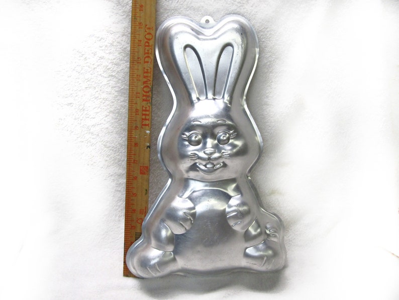 Bunny cake pan Wilton 1989 Cake Pan, Easter Bunny Cake pan Baking Pan Aluminum Baking Mold, Cake To Decorate 14 image 7