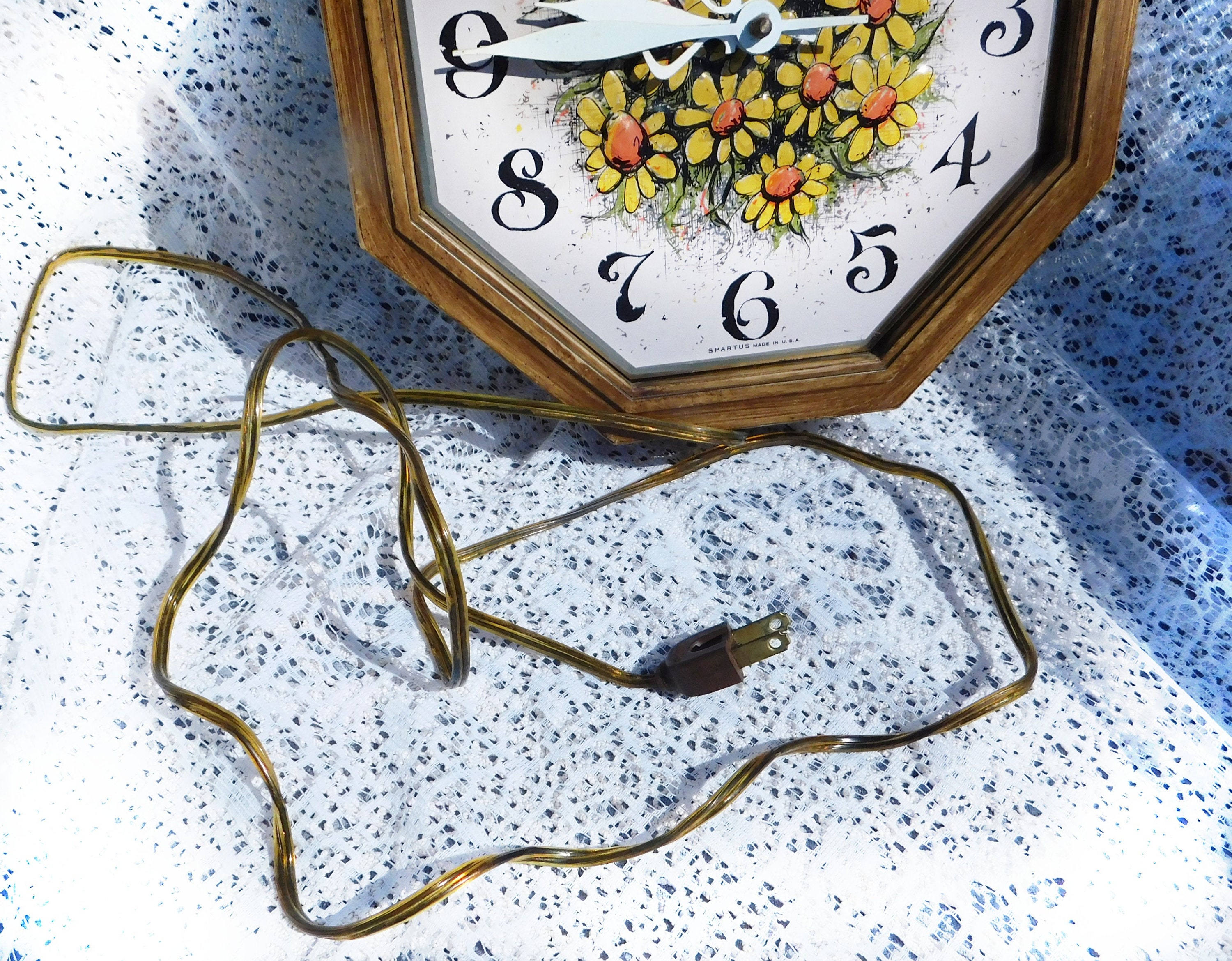 Vintage Farmhouse Kitchen Clock Spartus Daisy Wall Clock Etsy