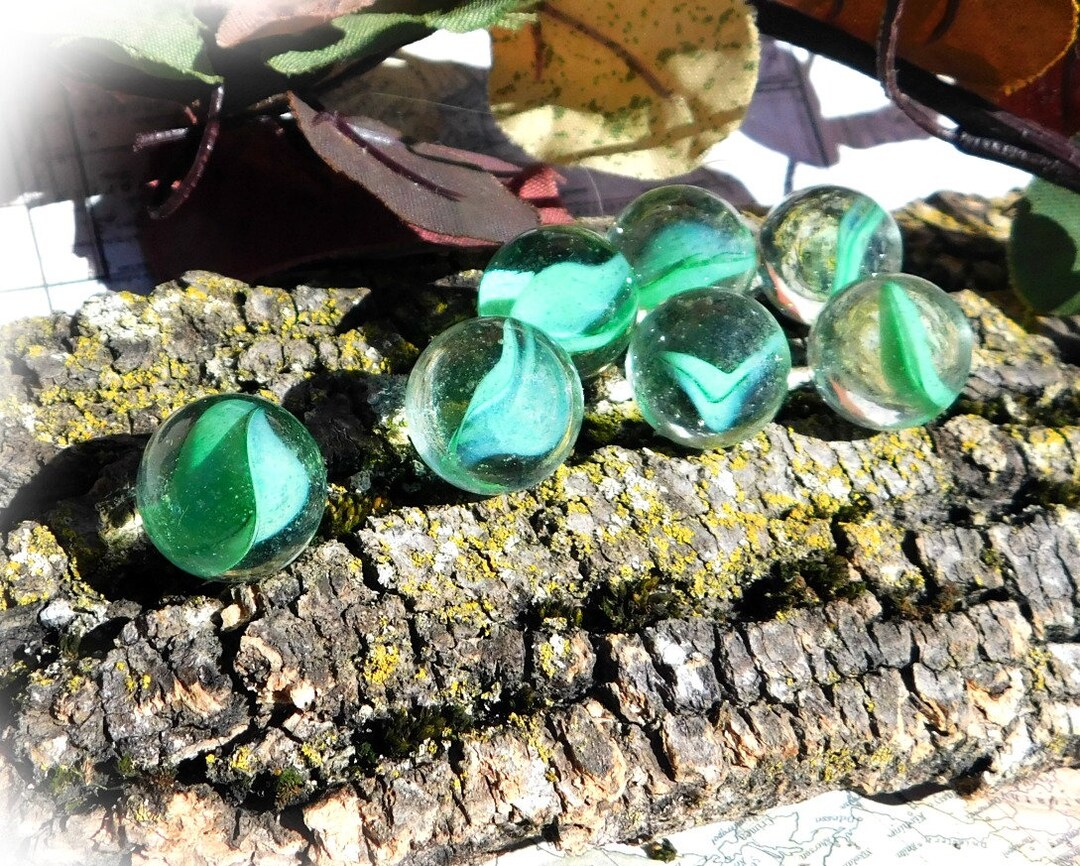 Vintage Swirl Marbles clear Green Glass Marbles cats Eye Marbles Vintage Toy Glass Marbles Lot