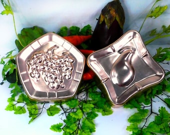 Vintage jello molds -Vintage Copper Aluminum Jell-O Mold -Small Copper Molds - West Bend - Cake Molds -Hanging Wall Decor - set of 2 - # 2