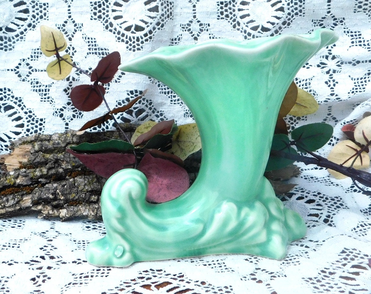 Vintage green Shell Vase 1940's 50's Fluted | Etsy
