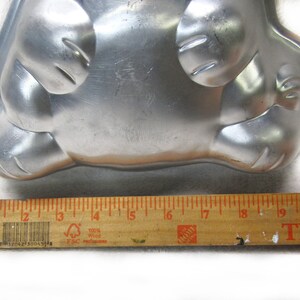 Bunny cake pan Wilton 1989 Cake Pan, Easter Bunny Cake pan Baking Pan Aluminum Baking Mold, Cake To Decorate 14 image 8