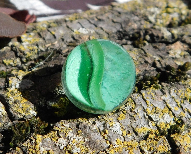 Vintage Swirl Marbles clear Green Glass Marbles cats Eye Marbles Vintage Toy Glass Marbles Lot