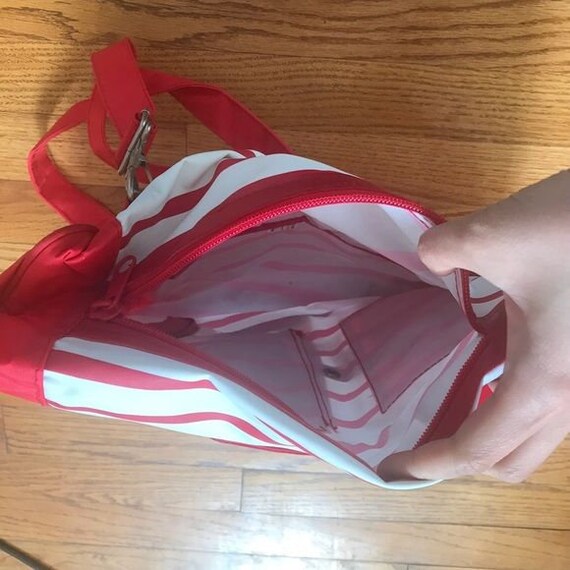 Vintage 1990s Red Striped Fila Drawstring Backpack Vintage Candies Brand Sackpack Drawstring Bag Boho Striped  main image 3