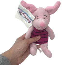 香港ディズニー、くまのプーさんのヴィンテージぬいぐるみピグレット