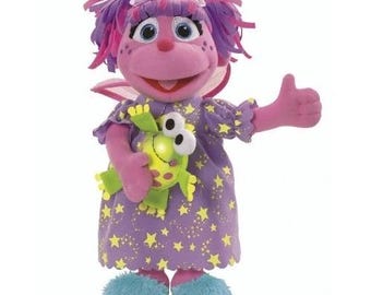 Sesame Street Sweet Deams Abby Cadabby Talking Doll in Pajamas with Frog - WORKS