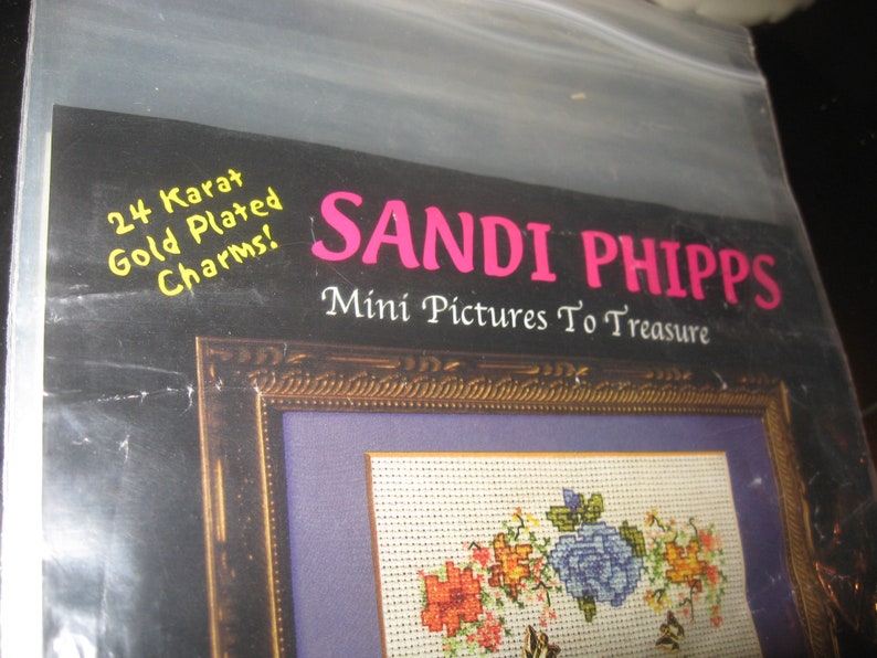 Sandi Phipps/' Mini Pictures to Treasure Counted Cross Stitch Kit Autumn Floral 4 x 3 Framable Image Complete Kit
