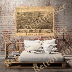 Puede incluir: Un mapa antiguo de Hopkinton, Massachusetts, impreso en blanco y negro con tonos sepia. El mapa muestra el diseño de la ciudad con calles, edificios y puntos de referencia. El título "Hopkinton, Mass." está impreso en la parte inferior del mapa.