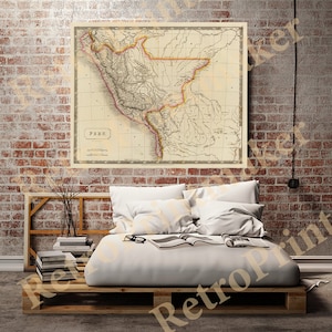 Może przedstawiać: Antyczna mapa Peru, wydrukowana na kremowym papierze z brązowymi i czerwonymi liniami. Mapa przedstawia granice kraju, rzeki i miasta. Tytuł "PERU" jest nadrukowany w lewym dolnym rogu.