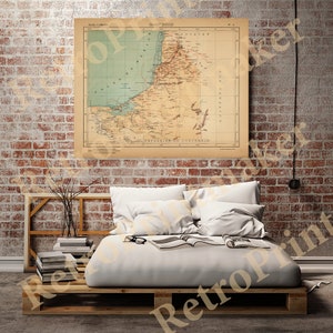 Könnte beinhalten: Eine Vintage-Karte der Region Campeche in Mexiko, gedruckt auf gealtertem Papier mit hellbraunem Hintergrund. Die Karte zeigt die Küste, Flüsse und Städte der Region. Der Titel "Campeche" ist oben auf der Karte gedruckt, und der Text "Republica de Guatemala" ist unten gedruckt.