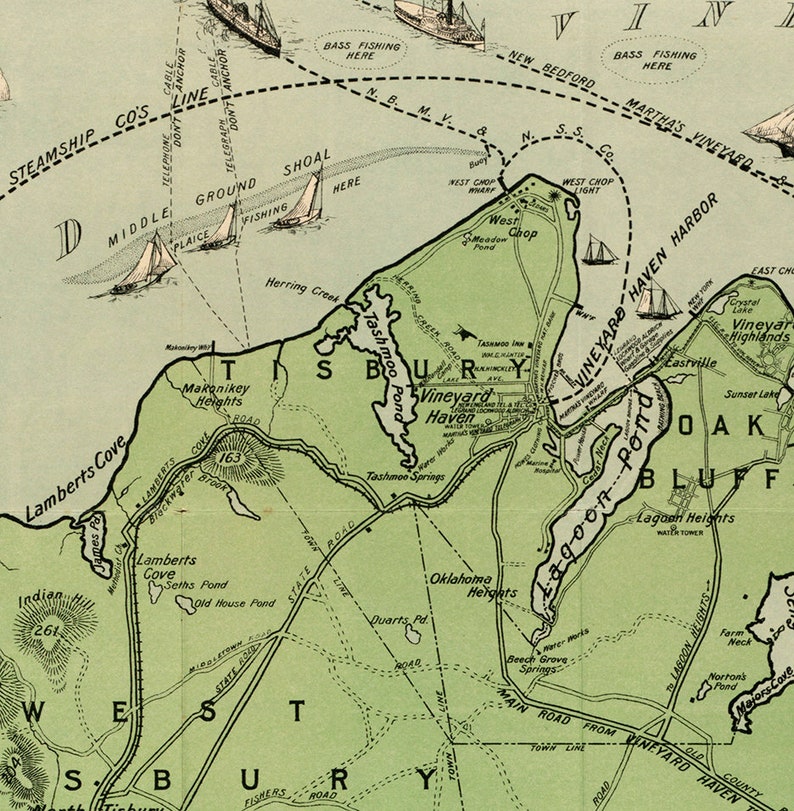 Puede incluir: Un mapa vintage de la zona de Vineyard Haven en Martha's Vineyard, Massachusetts. El mapa muestra la ubicaci&oacute;n de las carreteras, los estanques y otros puntos de referencia. El mapa est&aacute; impreso en tinta verde y negra sobre un fondo blanco.