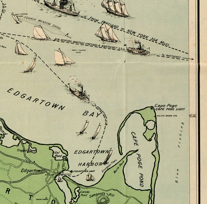 Puede incluir: Un mapa vintage de Edgartown, Massachusetts, que muestra la ubicaci&oacute;n de la bah&iacute;a de Edgartown, el puerto de Edgartown, la laguna de Cape Pogue y la colina de Sampson. El mapa tambi&eacute;n incluye el texto "De Portland a Nueva York 354 millas" y "A Nantucket".