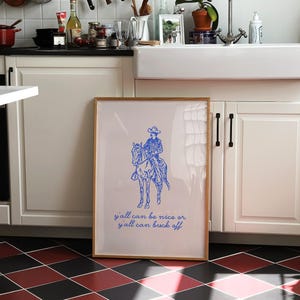 arte vaquero / ser amable o deshacerse / estampado vaquero / arte de pared azul real / decoración de pared de moda / arte de pared occidental / kikiandnim / impresión digital imagen 5