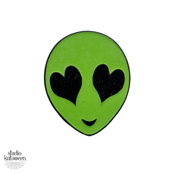 Alien Heart Eyes Pin - Etsy