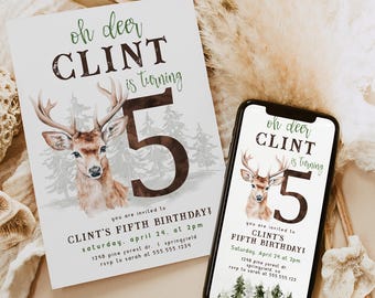 Könnte beinhalten: Eine Geburtstagseinladung mit dem Text "Oh deer CLINT is turning 5" und einer Hirschillustration. Die Einladung enthält den Text "CLINT'S FIFTH BIRTHDAY!" und Veranstaltungsdetails. Ein Smartphone zeigt das gleiche Design.