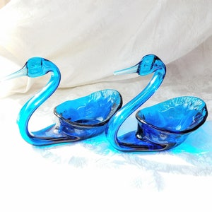 Vintage Hand blown Blue Glass Swan bowls, Bluenique Art Glass Swan Trinket dish, Blue Glass Swan Figurine Pair, Viking glass?