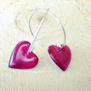 Enameled heart earrings