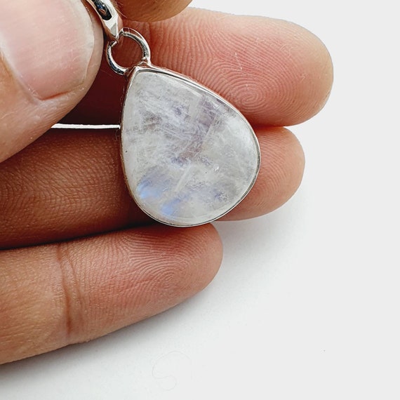 Moonstone 925 silver pendants, Rainbow moonstone pendant. Gemstone pendants, gemstone nacklace ,moonstone  handmade pendants, Lazuritegems
