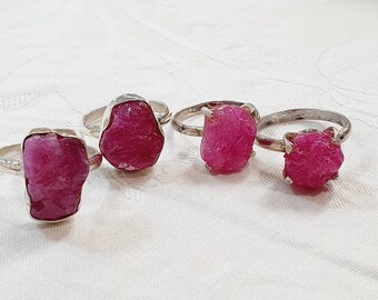 Bagues en rubis brut 925 argent, bagues en rubis bruts, bagues en pierre brute, bagues en pierres précieuses, bagues en cristal, bague en rubis argenté, rubis véritable, Lazuritegems