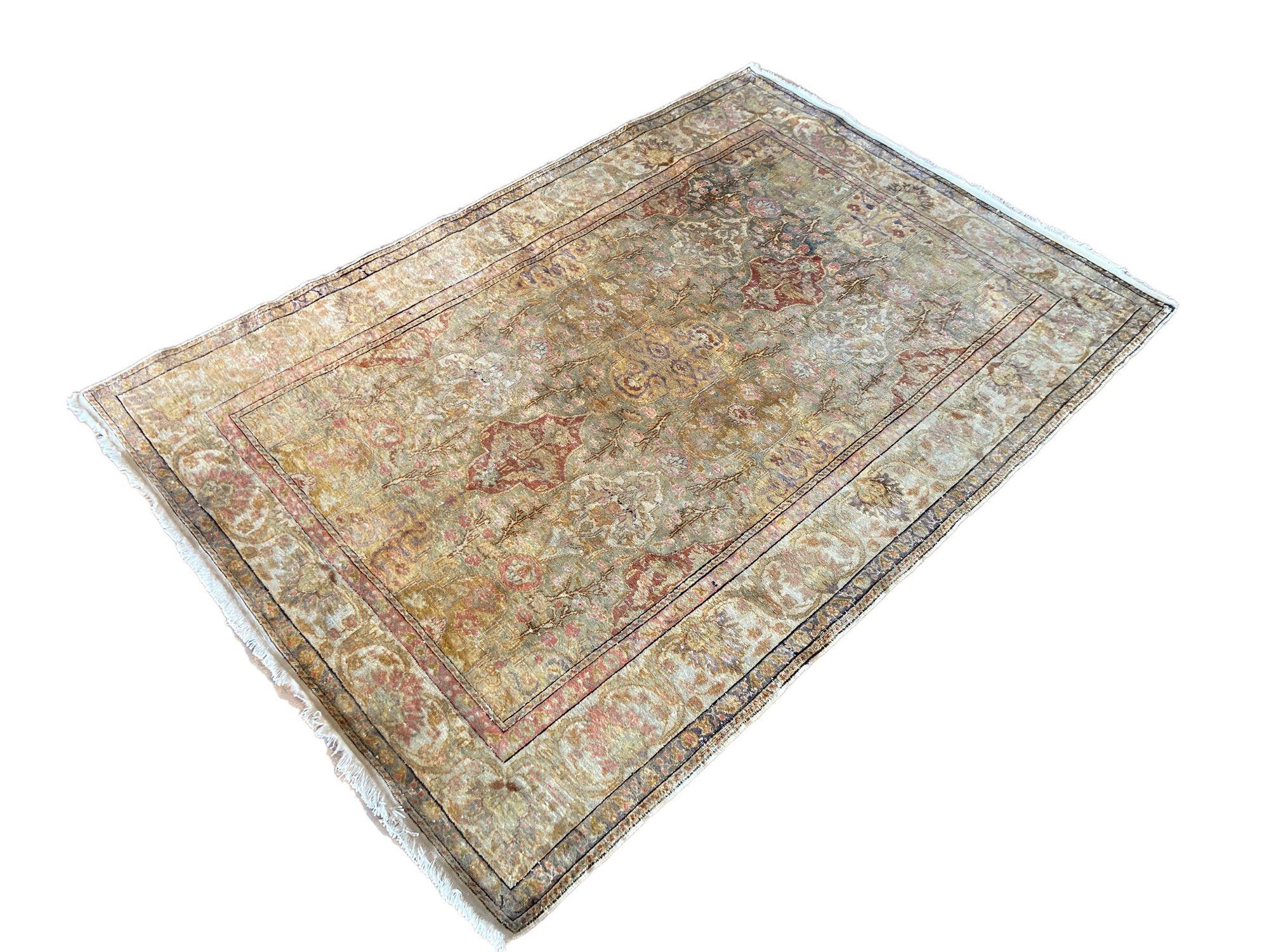 ヴィンテージ トルコ カイセリ シルク ラグ 1.65 m x 1.16 m - Etsy 日本