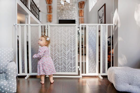 child dog gate