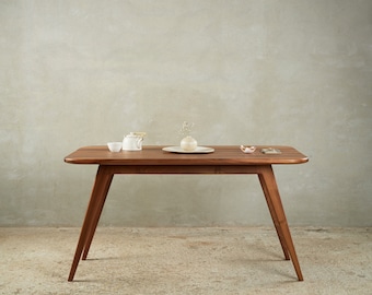 Luxurious Solid Walnut Dining Table | Japanese-Inspired Elegance & Stability for Modern Dining