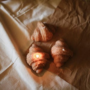 Realistic Croissant Candle – Unscented Soy Wax – Food Shaped Candle Gift – Friend, or Home Decor – Cozy Bakery Candle Soy Wax Candles