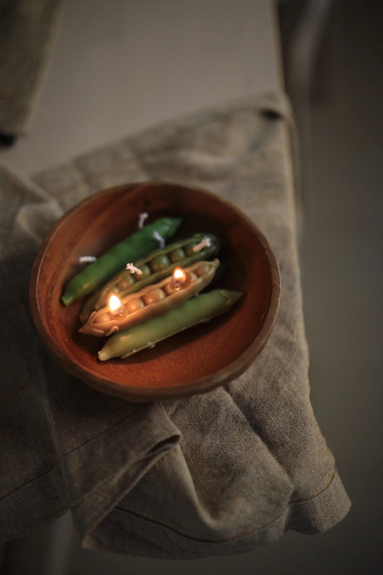 Realistic Pea Pod Beeswax Candle 6