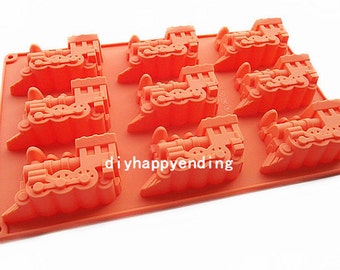 Locomotive Train Cake Mold  Flexible Silicone Soap Mold For Handmade Chocolate Cookie Bakeware Pudding Jelly Baking Tools