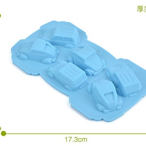 1 pieza de bandeja de hielo de silicona para coche, molde de silicona para cubitos de hielo y jabón.