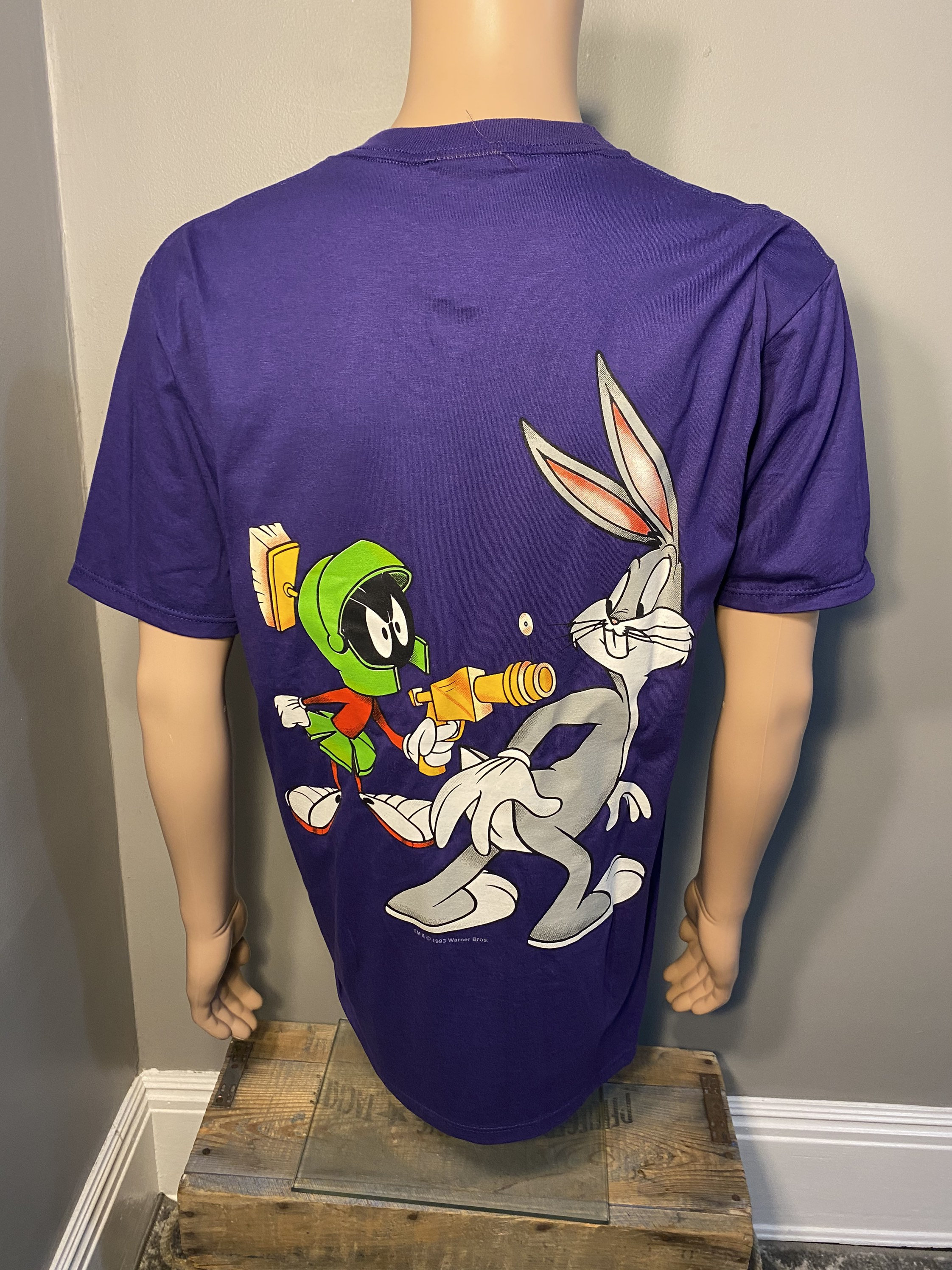 T shirt bugs bunny deals
